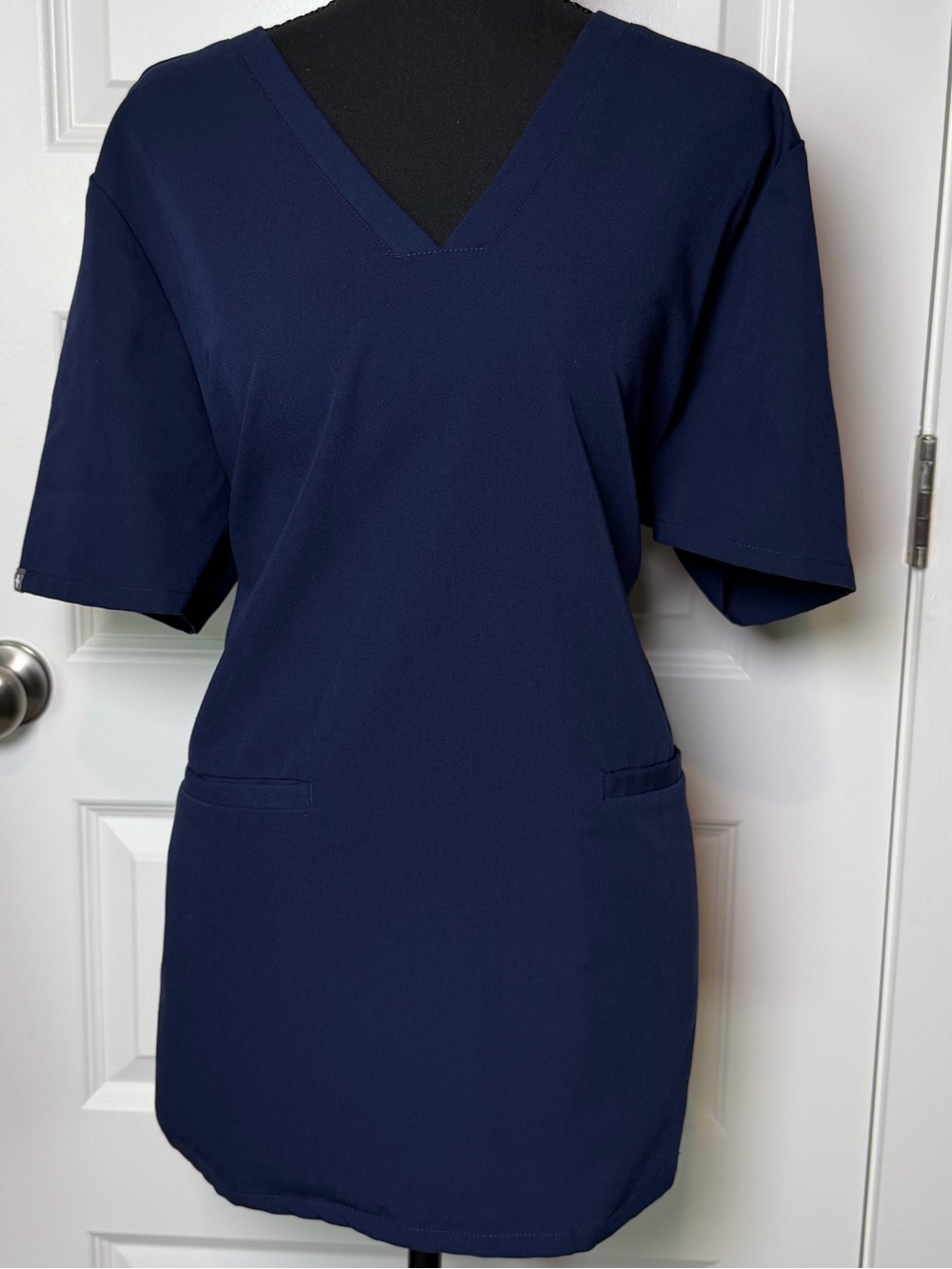 FIGS Casma Scrub Top XXL Navy Blue FW1100 3 Pocket Stretch Medical Uniform